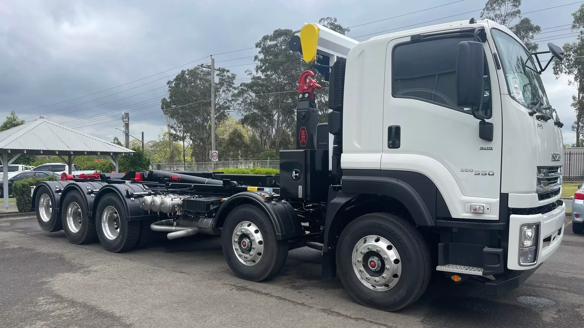 https://gtstransportations.com/wp-content/uploads/2024/11/hook-lift-truck-6732755420bc4-e1731360479394.webp