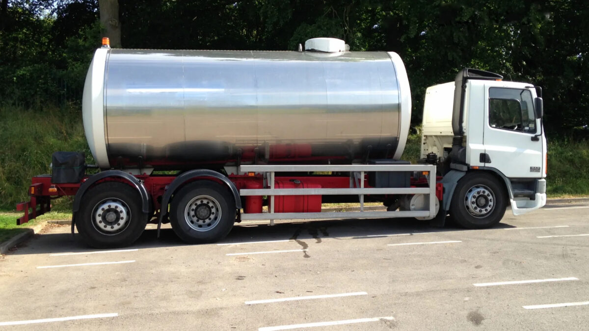 mobile-refueller-13270l-6732755c694f7-1200x675.jpg